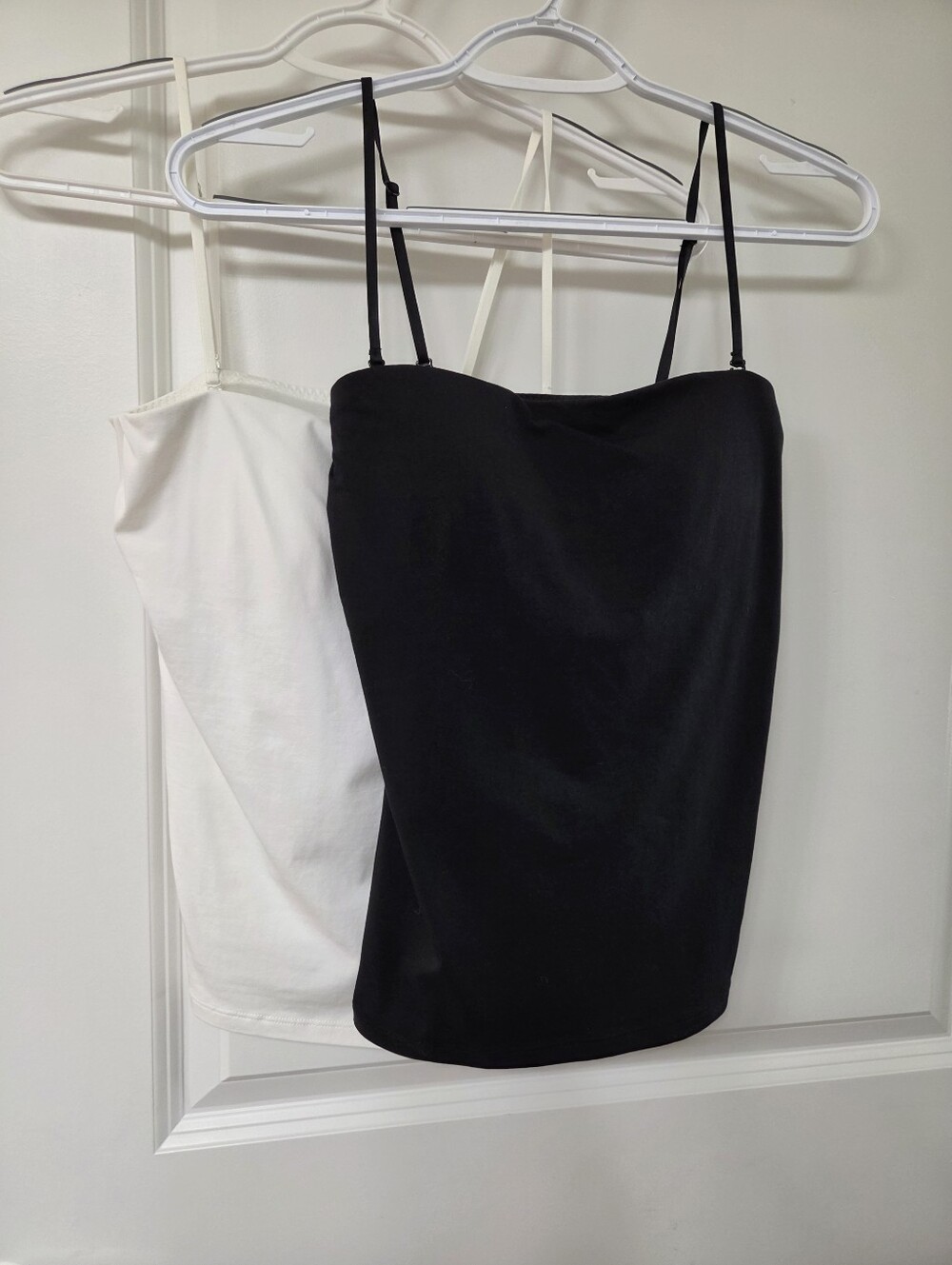 Uniqlo Black & White Spaghetti Strap Camisole Duo